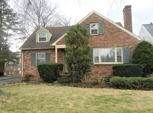 22 Willow St, Millburn, NJ 07041