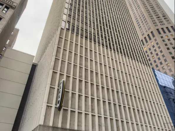 100 E Walton St APT 14F, Chicago, IL 60611