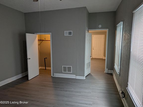 5th image of 619 Lynn St
