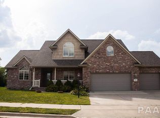 10615 N Trailside Ln, Dunlap, IL 61525