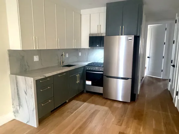 346 Franklin Avenue image 9 of 10