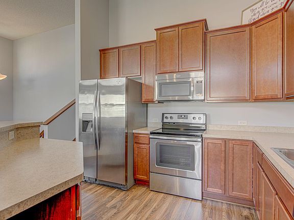 4th image of 464 Stonewood Ln
