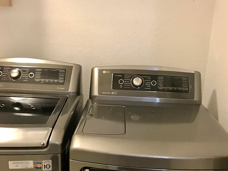 6516 Royal Ridge Dr — Photo 12