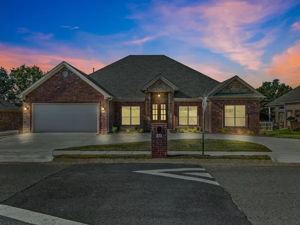 17 Waters Edge Dr, Cabot, AR 72023