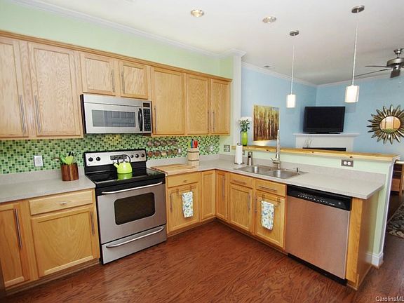 4th image of 312 Park Square Pl #312