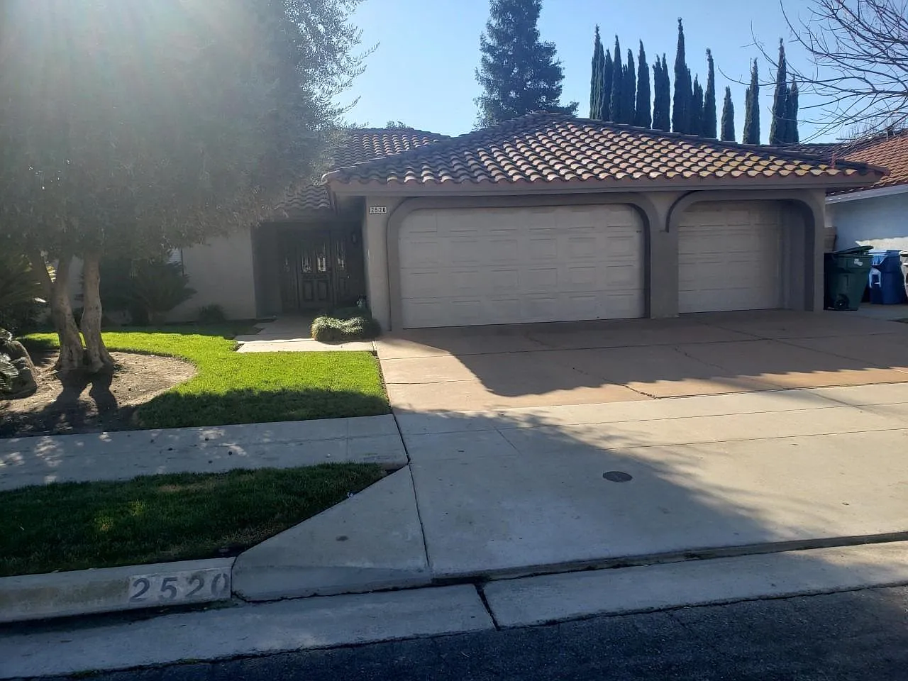 2520 Beechwood Way photo 1