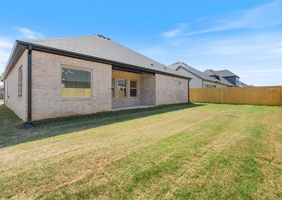2nd image of 6807 SW High Meadow Blvd
