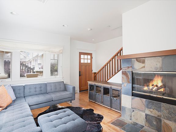 4th image of 1426 Laguna St #A
