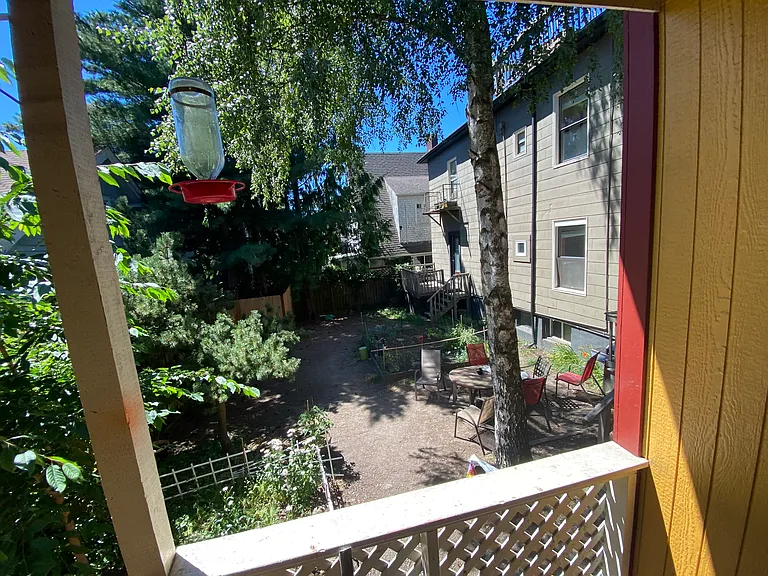 1629 14th Ave #1/2 — Photo 2