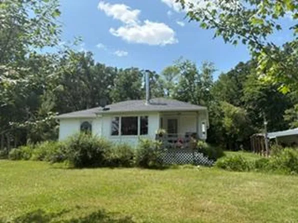 2225 Naples St, Mora, MN 55051
