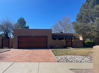 9320 Layton Loop NE, Albuquerque, NM 87111