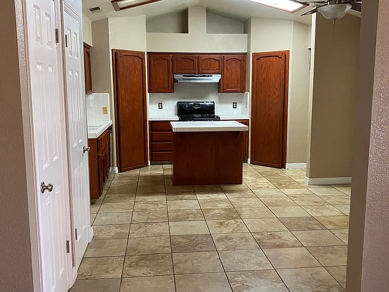 3439 Dockery Ave — Photo 3