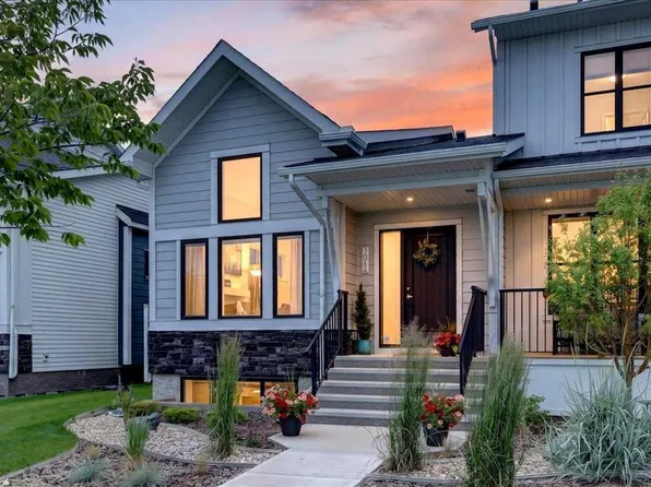 1066 N Creekside Blvd SW, Calgary, AB T2X 4B9