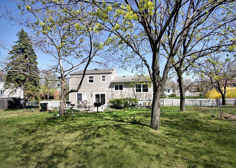2nd image of 25 Calt Dr