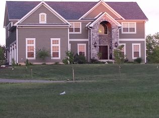 1601 Whispering Ridge Dr, Johnsburg, IL 60051