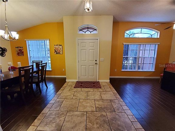 5th image of 107 Herring Ln