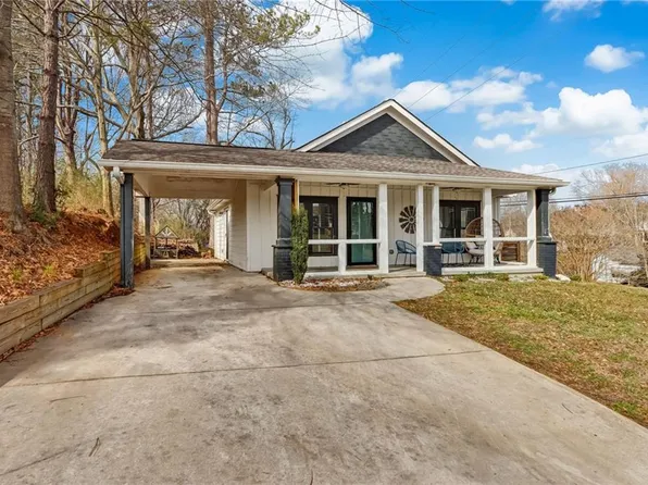 685 Poplar St, Buford, GA 30518