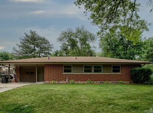 1860 Broadmoore Dr, Lincoln, NE 68506