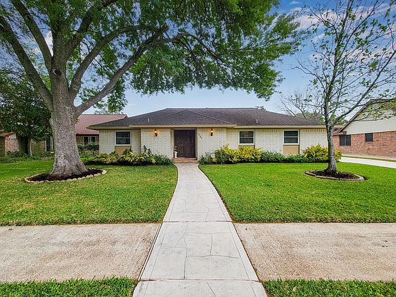 2nd image of 3702 Lonniewood Dr
