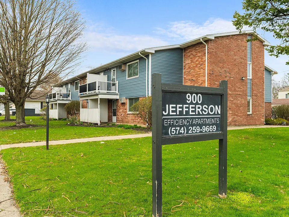 900 W Jefferson Blvd #J