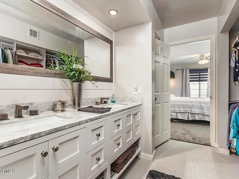 5402 E Windsor Ave #17 — Photo 9