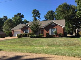 113 Twin Oaks Dr, Brandon, MS 39047
