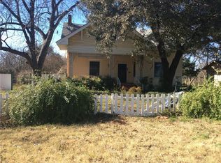 809 N Main St, Cleburne, TX 76033