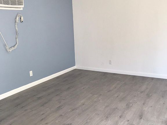 4th image of 4077 E 6th St