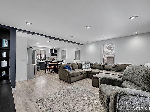 4th image of 67 Amherst Street