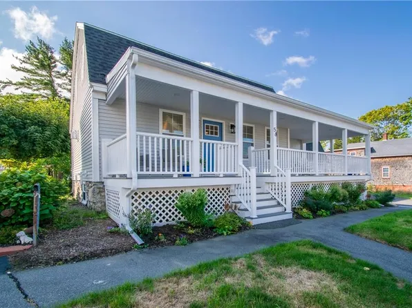 58 Collins St, Bristol, RI 02809