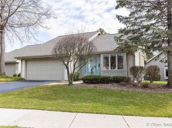 2732 Mulford Dr SE, Grand Rapids, MI 49546