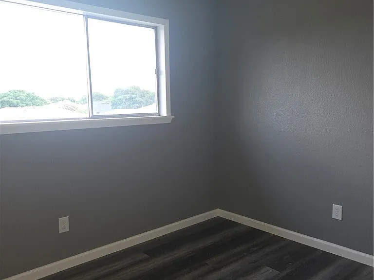 2306 Vialoux Dr — Photo 9