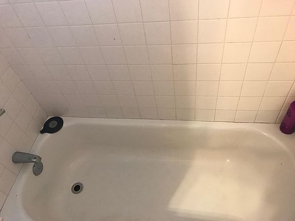 4th image of 2110 Willow St