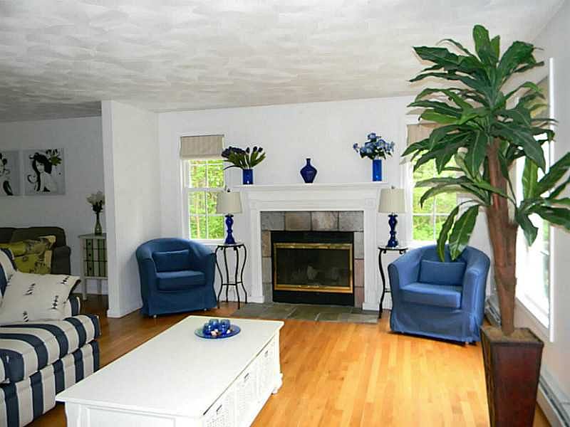 6 Kent St, North Kingstown, RI 02852 Zillow