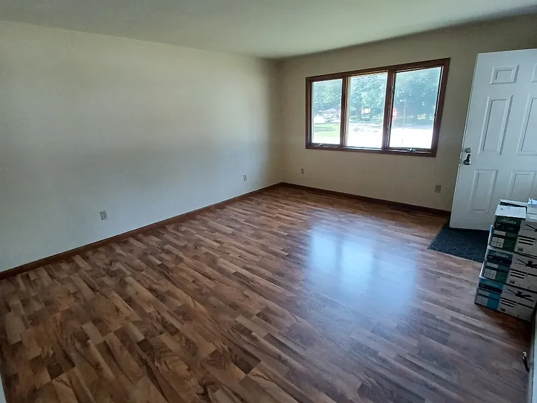 2815-17 May St #2815 — Photo 3