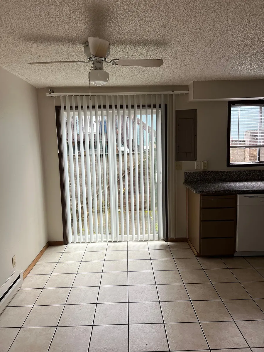 Building Photo - 12265 SW Hall Blvd #4
