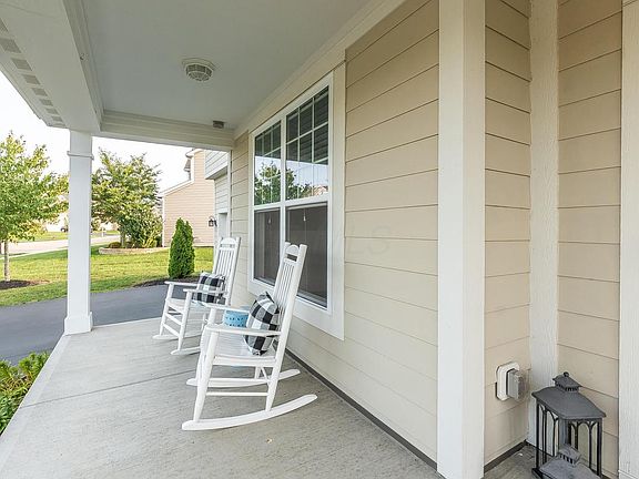 3rd image of 187 Balsam Dr