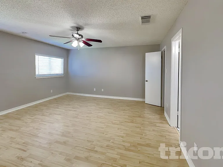 8030 Falcon Meadow Dr — Photo 9