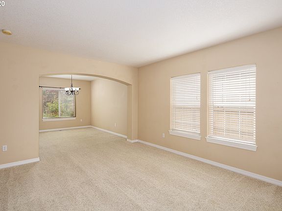 5th image of 15207 NE 19th St