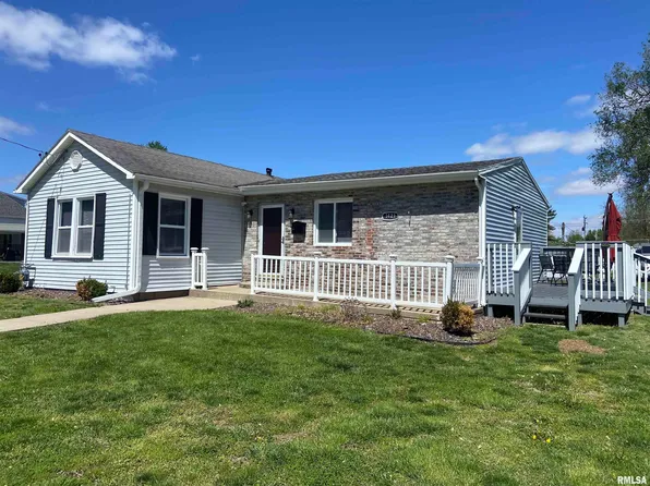 1421 Lind St, Quincy, IL 62301