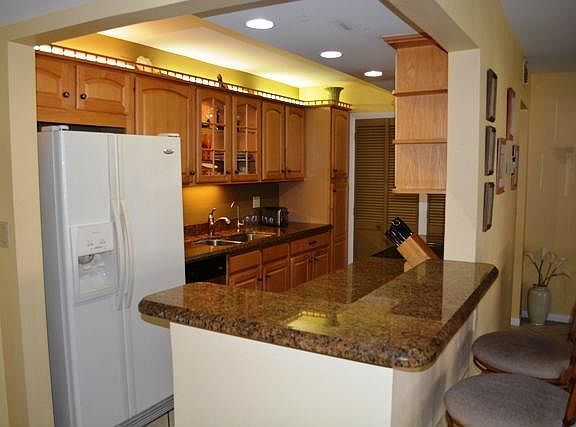4th image of 330 SE 20th Ave APT 316