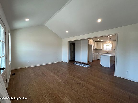 3rd image of 600 Braden Way