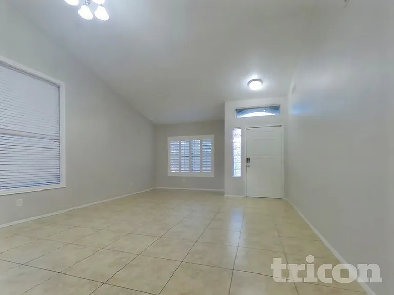 12917 W Windsor Ave — Photo 3