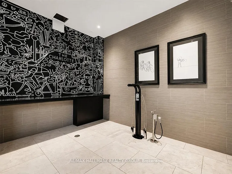 560 Rideau St #1106 — Photo 42