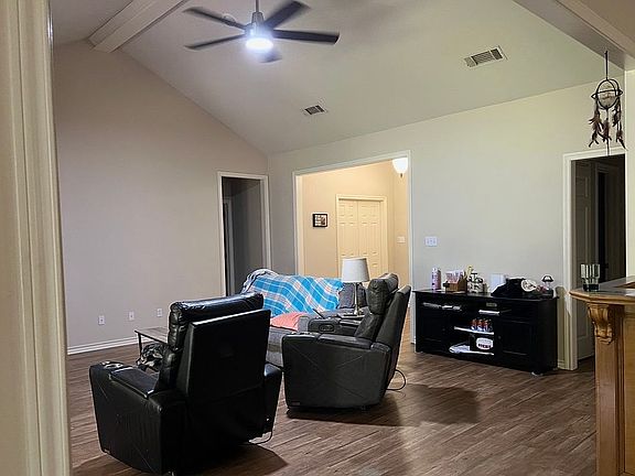 5th image of 706 Boardwalk Ave