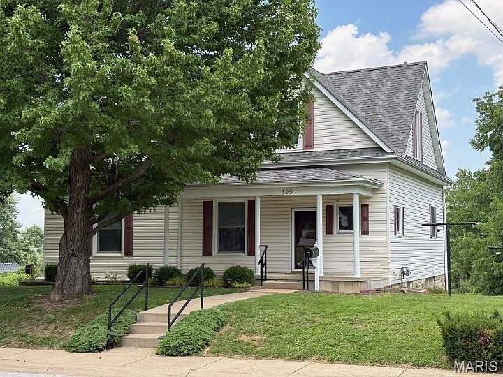 1st image of 305 E Main St