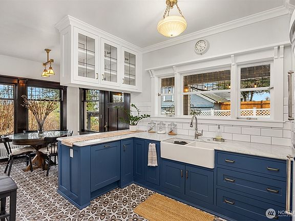 12th image of this home