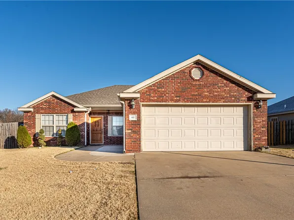 407 E Meadow Wood Ln, Rogers, AR 72758