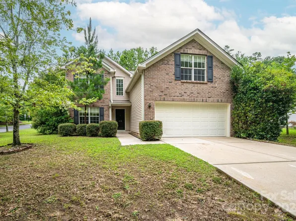 7272 Cascading Pines Dr, Tega Cay, SC 29708