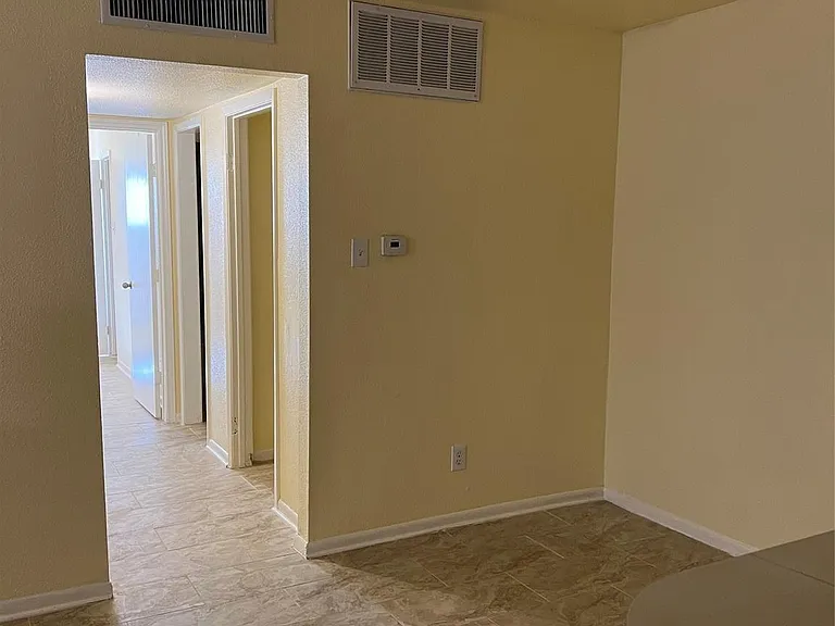 9000 Bissonnet St #705 — Photo 11